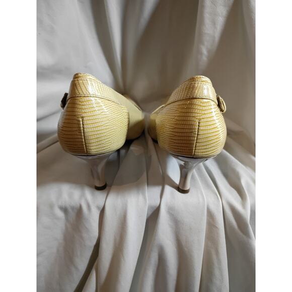 Circa Joan And David Heels Yellow Reptile Buckle Accent Kitten Heels Sz 10 M... - Picture 7 of 13